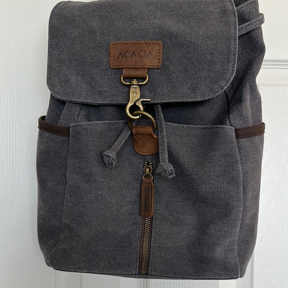aero blue lululemon belt bag lululemon Everywhere Wordmark Crossbody Belt Bag 1L